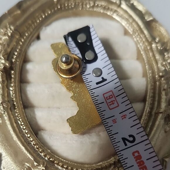 Vintage Oregon Jaycees Logger Man Axe Tree Metal Enamel - Picture 3 of 3